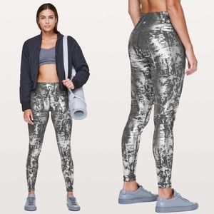 LULULEMON size 6 metallic leggings great condition